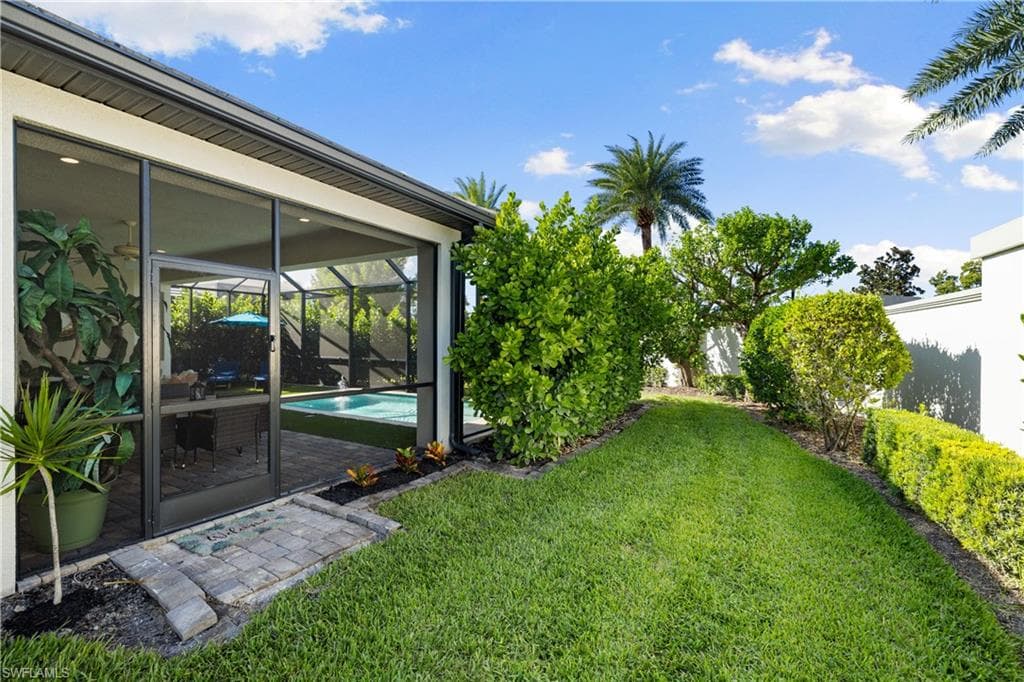 10137 Florence Cir, Naples, FL 34119-37