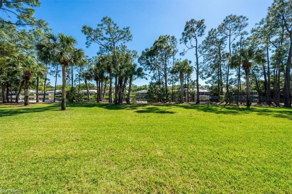 750 Waterford Dr 102, Naples, FL 34113-10