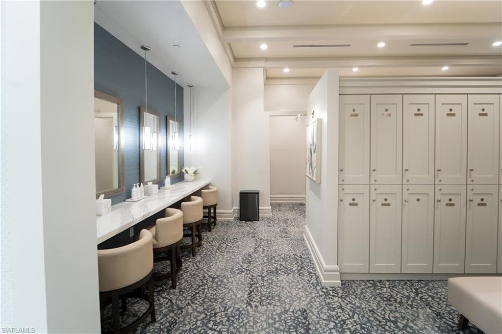 750 Waterford Dr 102, Naples, FL 34113-18