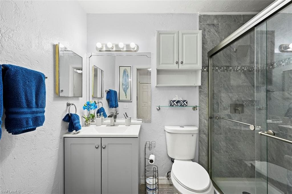 3371 Alouette Cir 2, Fort Myers, FL 33907-14