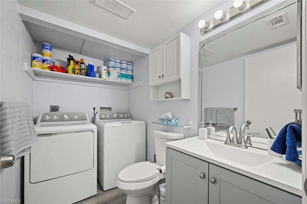 3371 Alouette Cir 2, Fort Myers, FL 33907-16