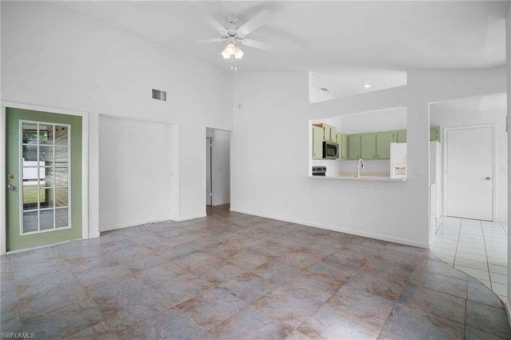 9283 San Carlos Blvd, Fort Myers, FL 33967-10