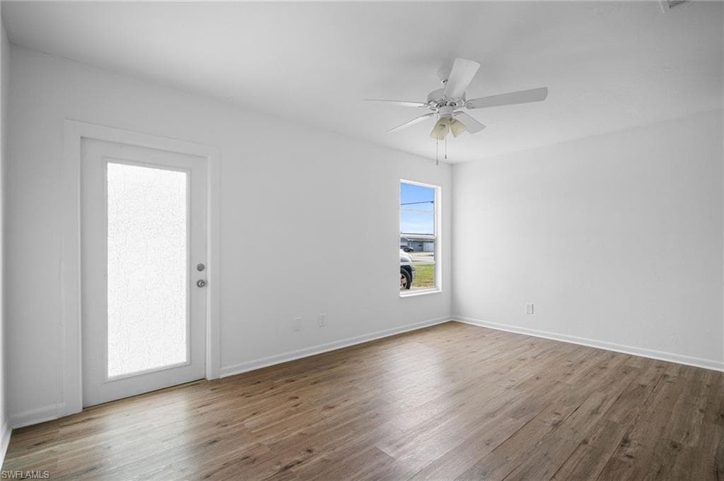 9283 San Carlos Blvd, Fort Myers, FL 33967-23