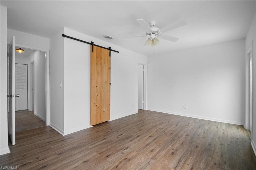 9283 San Carlos Blvd, Fort Myers, FL 33967-24