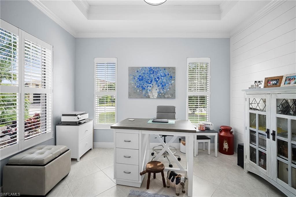 10335 Materita Dr, Fort Myers, FL 33913-8