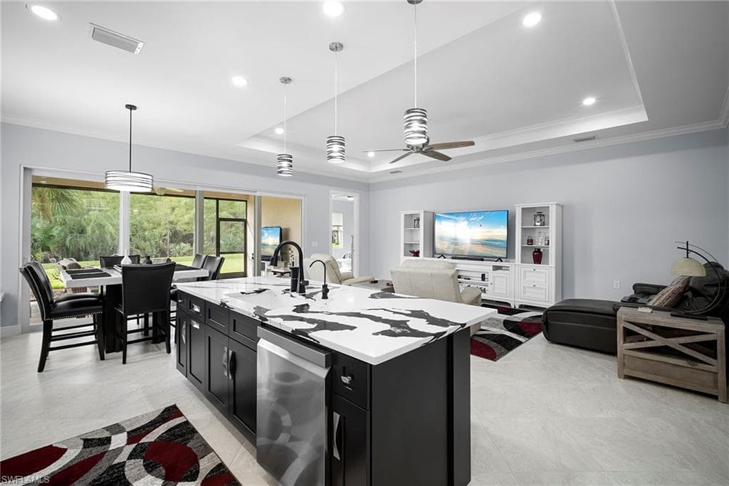 10335 Materita Dr, Fort Myers, FL 33913-14