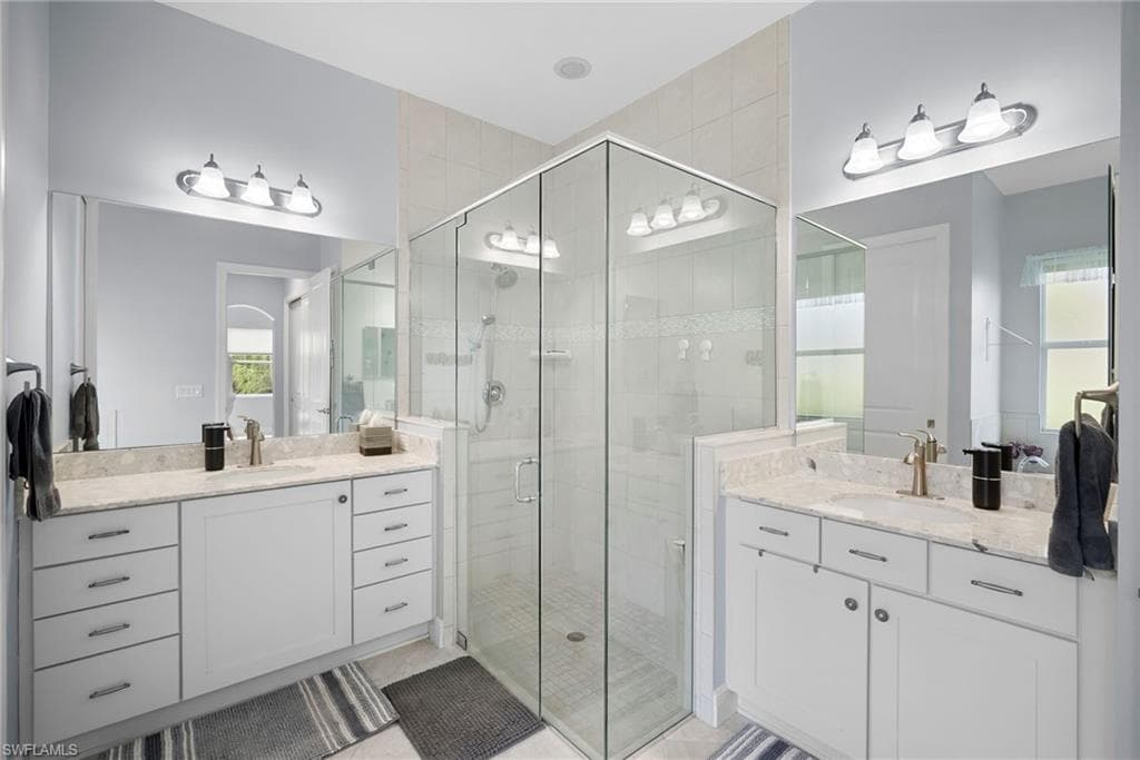 10335 Materita Dr, Fort Myers, FL 33913-26