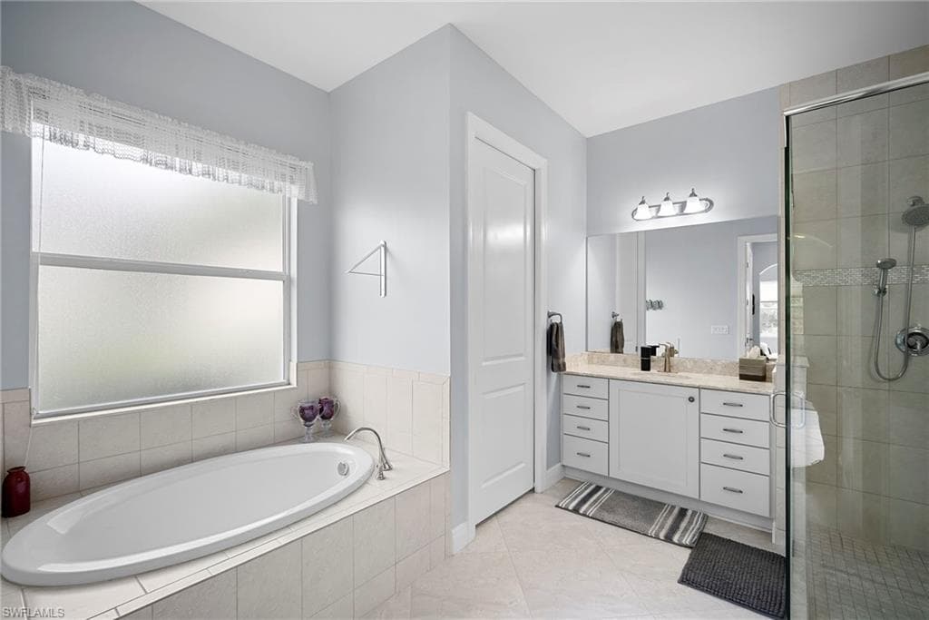 10335 Materita Dr, Fort Myers, FL 33913-27