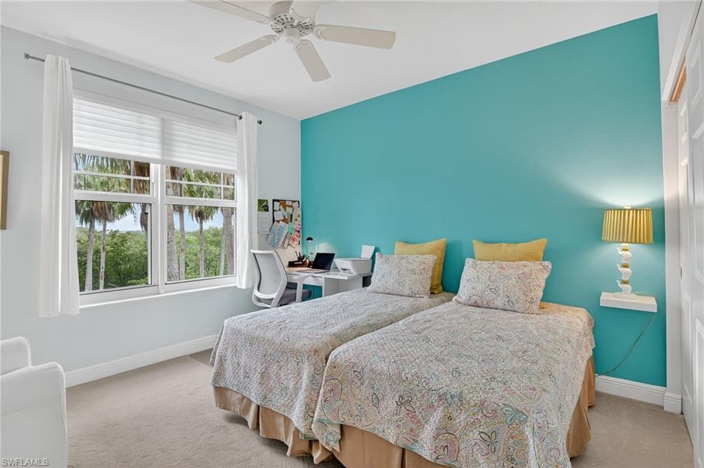 420 Cove Tower Dr 401, Naples, FL 34110-27