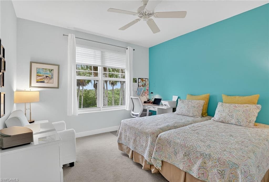 420 Cove Tower Dr 401, Naples, FL 34110-28