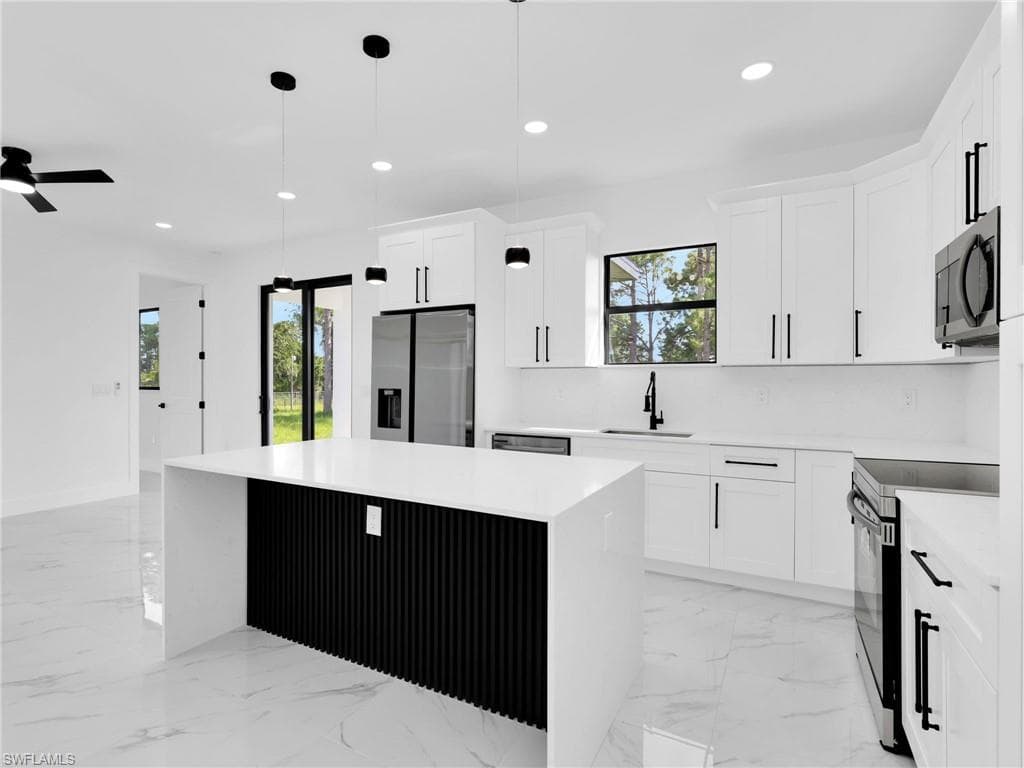 3419 8th St SW, Lehigh Acres, FL 33976-12