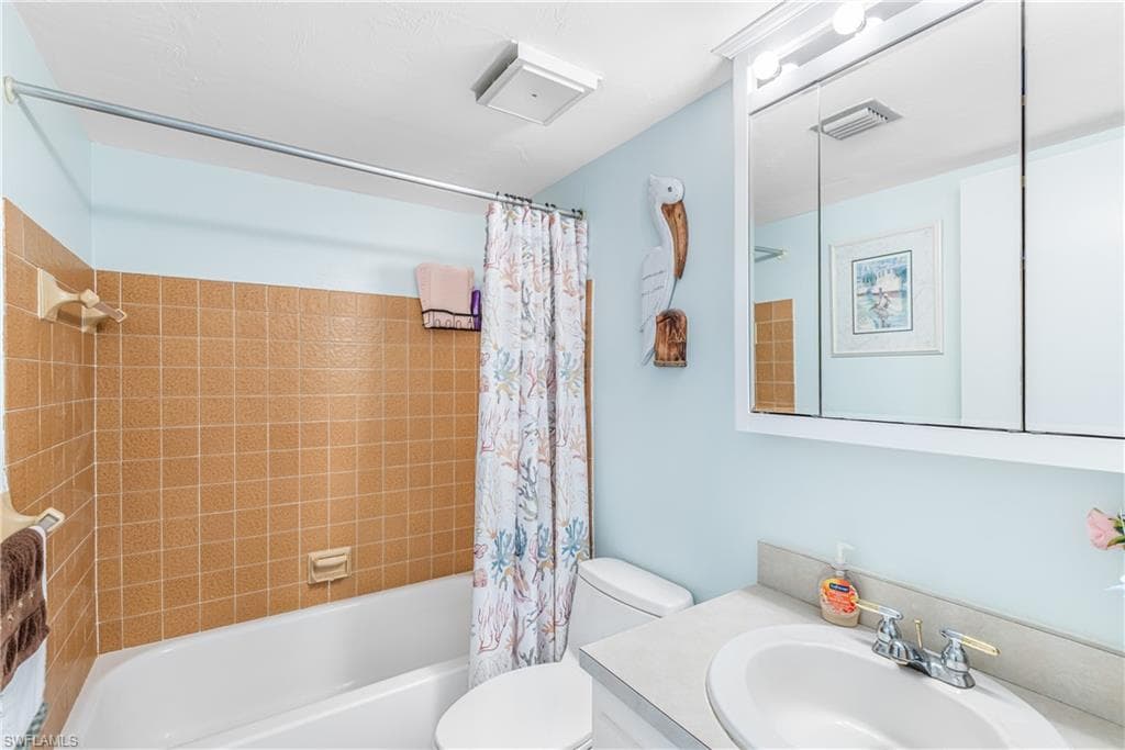 27 Greenbrier St 6-109, Marco Island, FL 34145-14