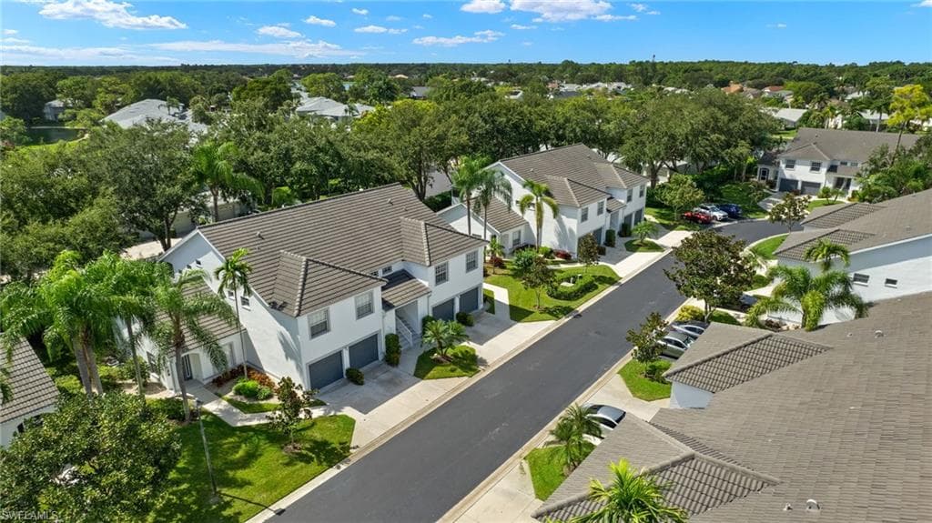 1010 Partridge Cir 202, Naples, FL 34104-26