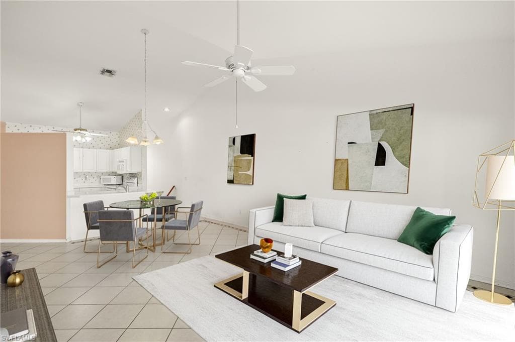 1010 Partridge Cir 202, Naples, FL 34104-4