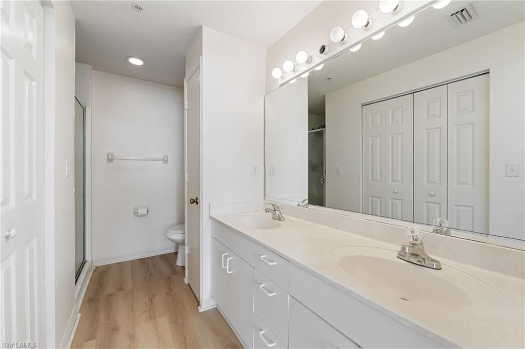 3250 Cypress Glen Way 413, Naples, FL 34109-16