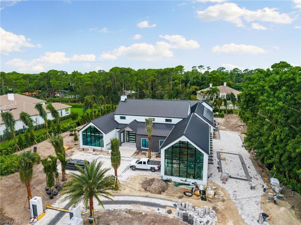 174 Carica Rd, Naples, FL 34108-1