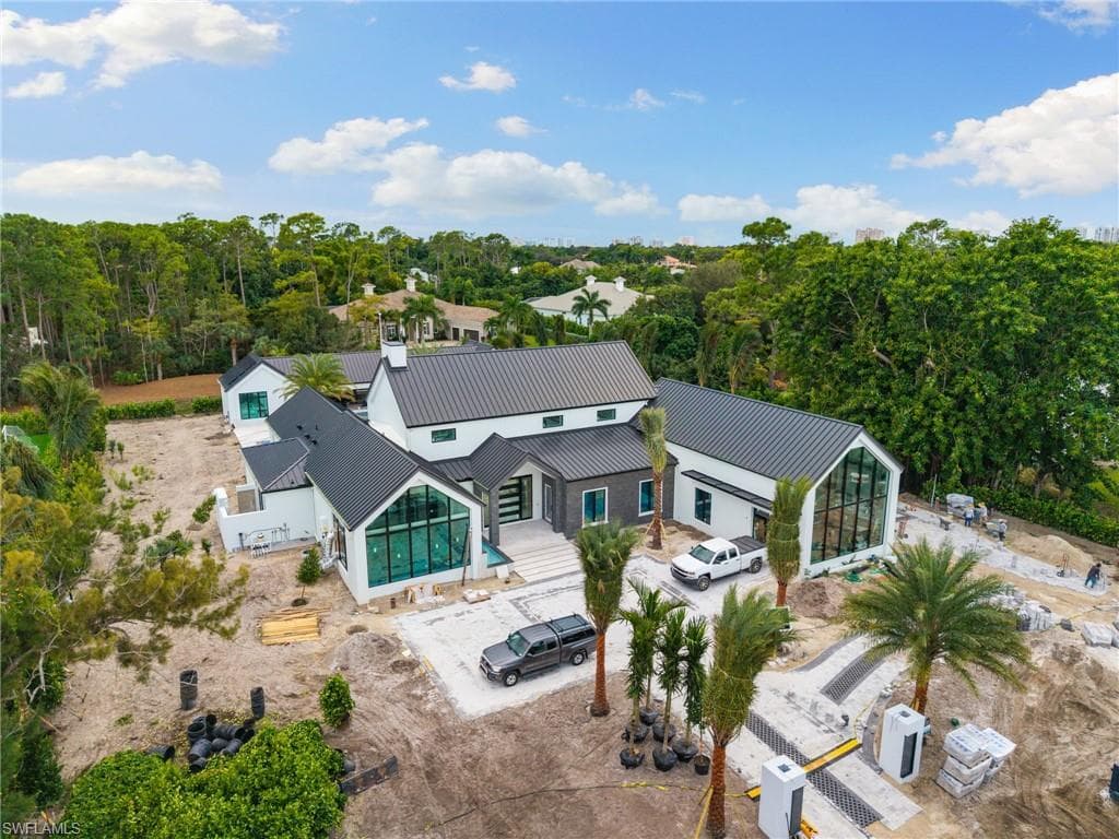 174 Carica Rd, Naples, FL 34108-2