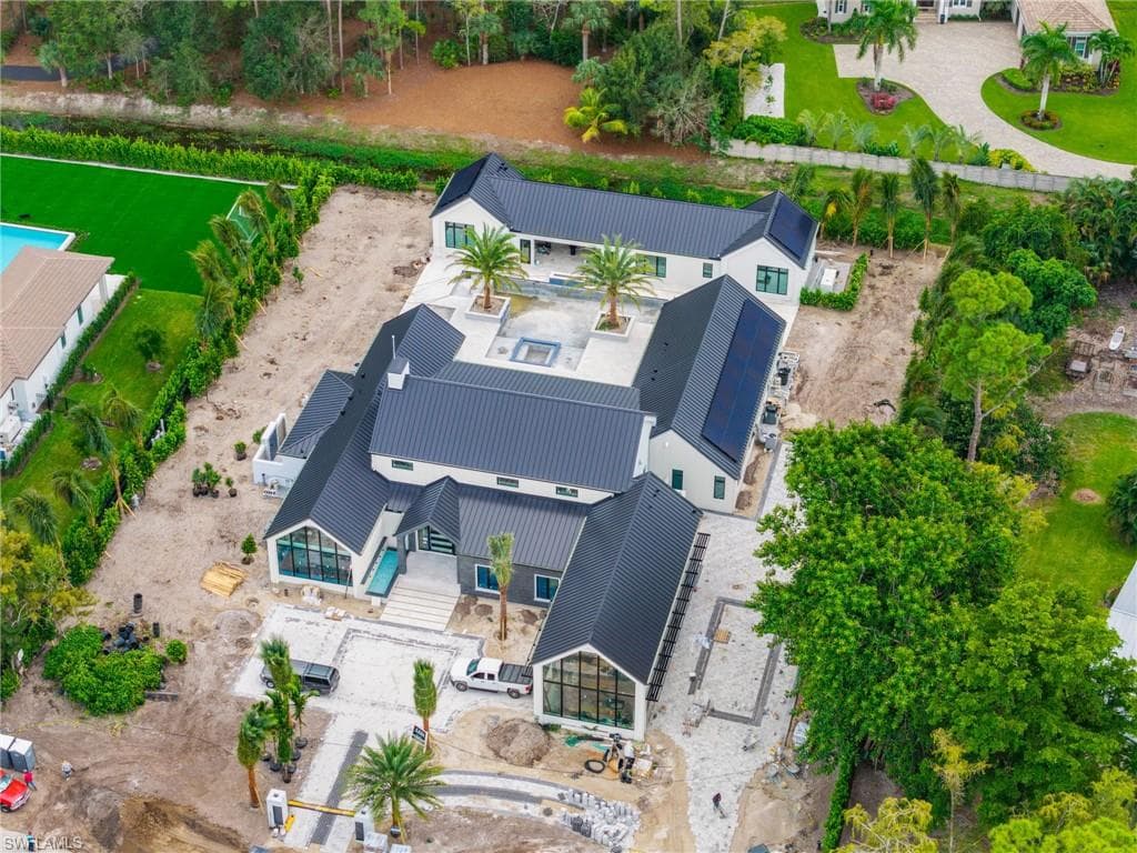 174 Carica Rd, Naples, FL 34108-4