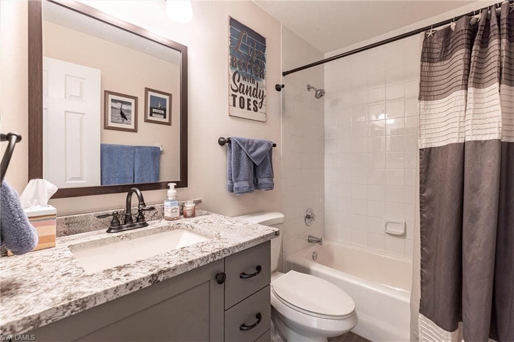 940 Woodshire Ln M10, Naples, FL 34105-16