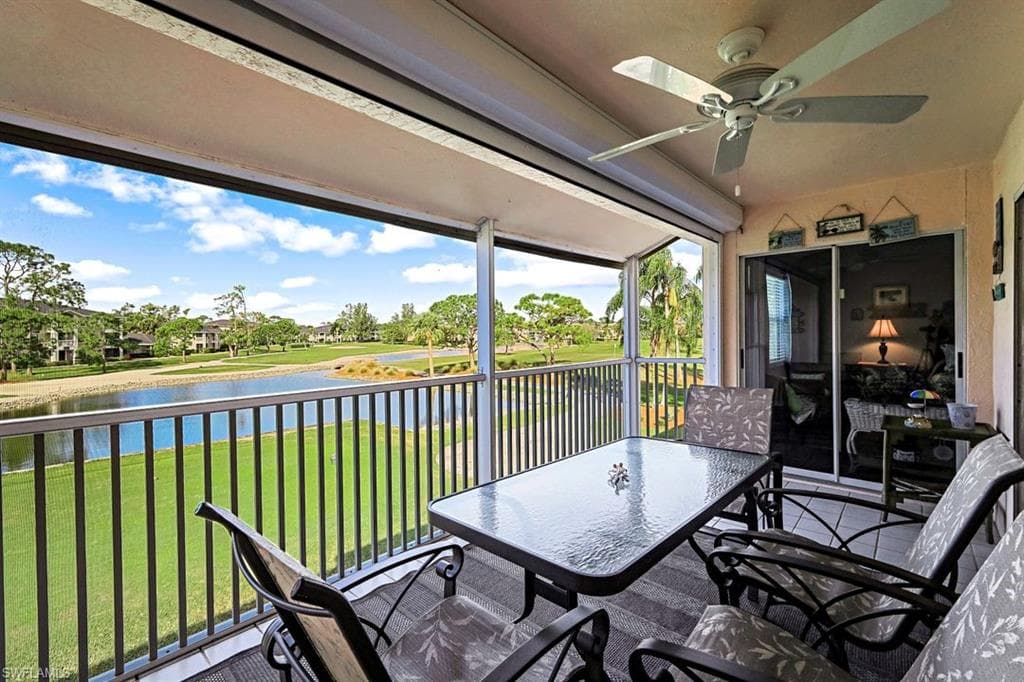 940 Woodshire Ln M10, Naples, FL 34105-18