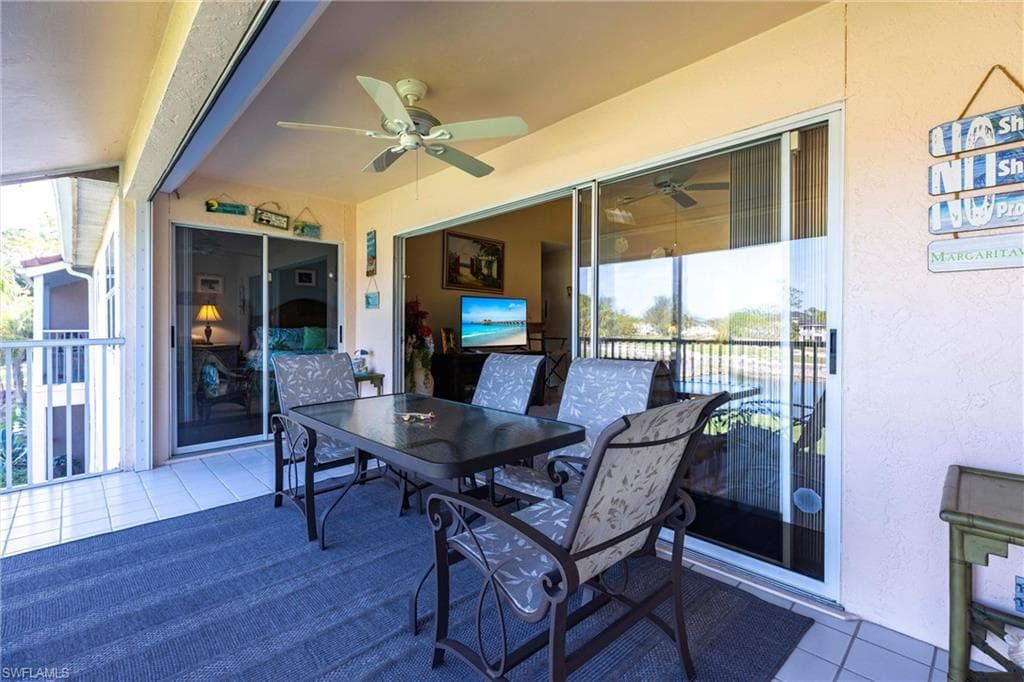 940 Woodshire Ln M10, Naples, FL 34105-19