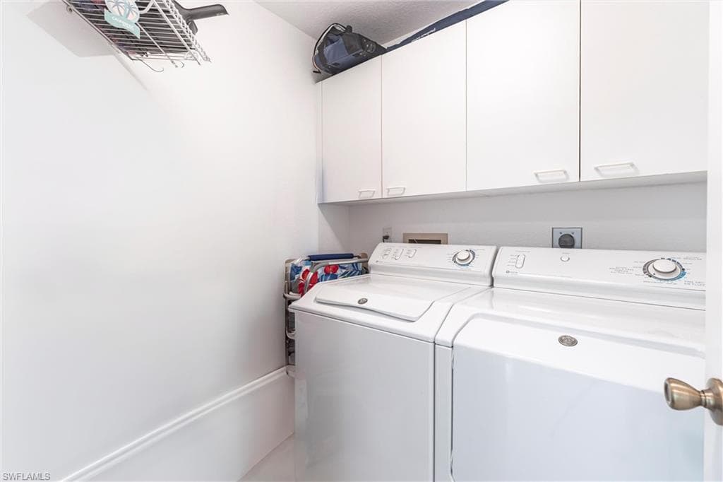 940 Woodshire Ln M10, Naples, FL 34105-21