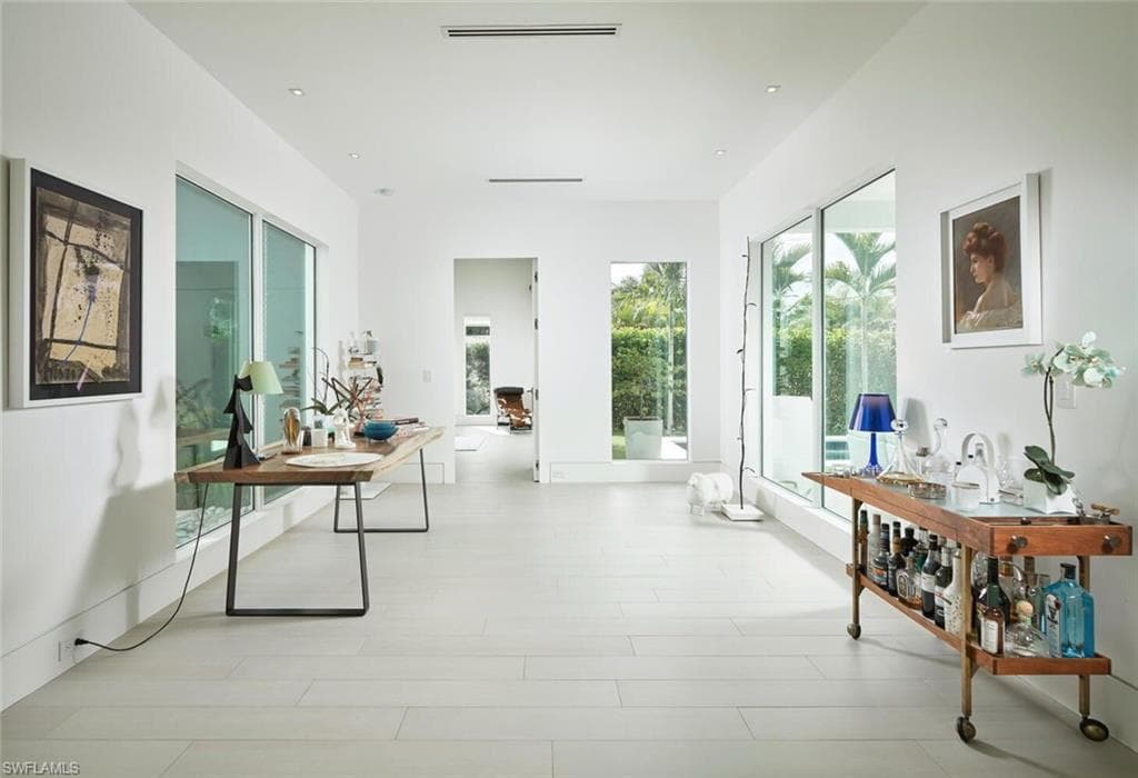 1218 14th Ave N, Naples, FL 34102-13