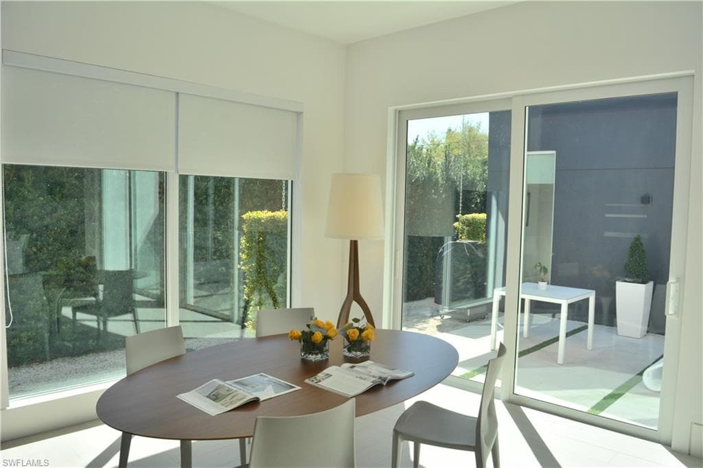 1218 14th Ave N, Naples, FL 34102-15