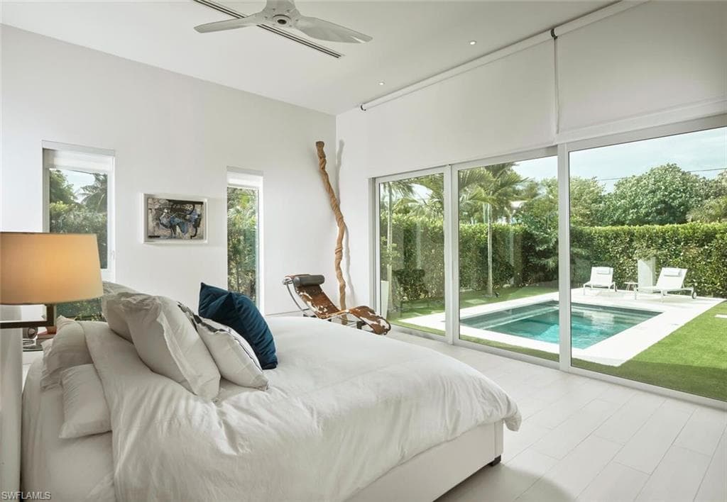 1218 14th Ave N, Naples, FL 34102-21