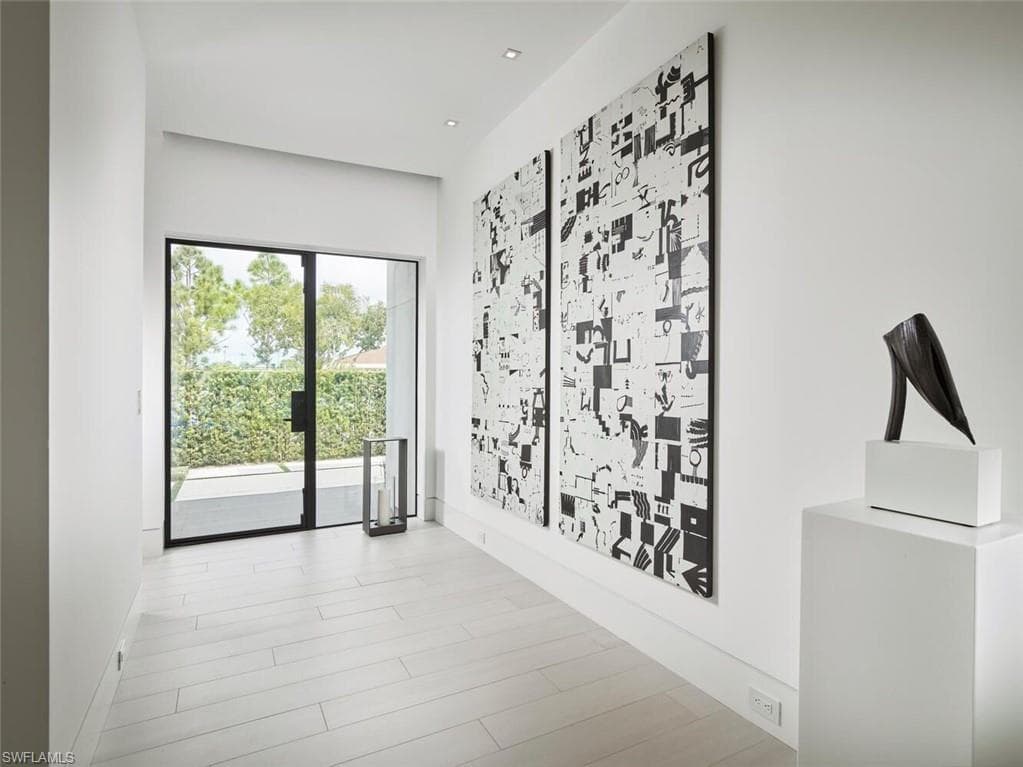 1218 14th Ave N, Naples, FL 34102-6