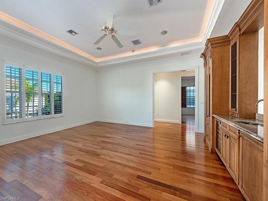 5030 Blauvelt Way 202, Naples, FL 34105-8