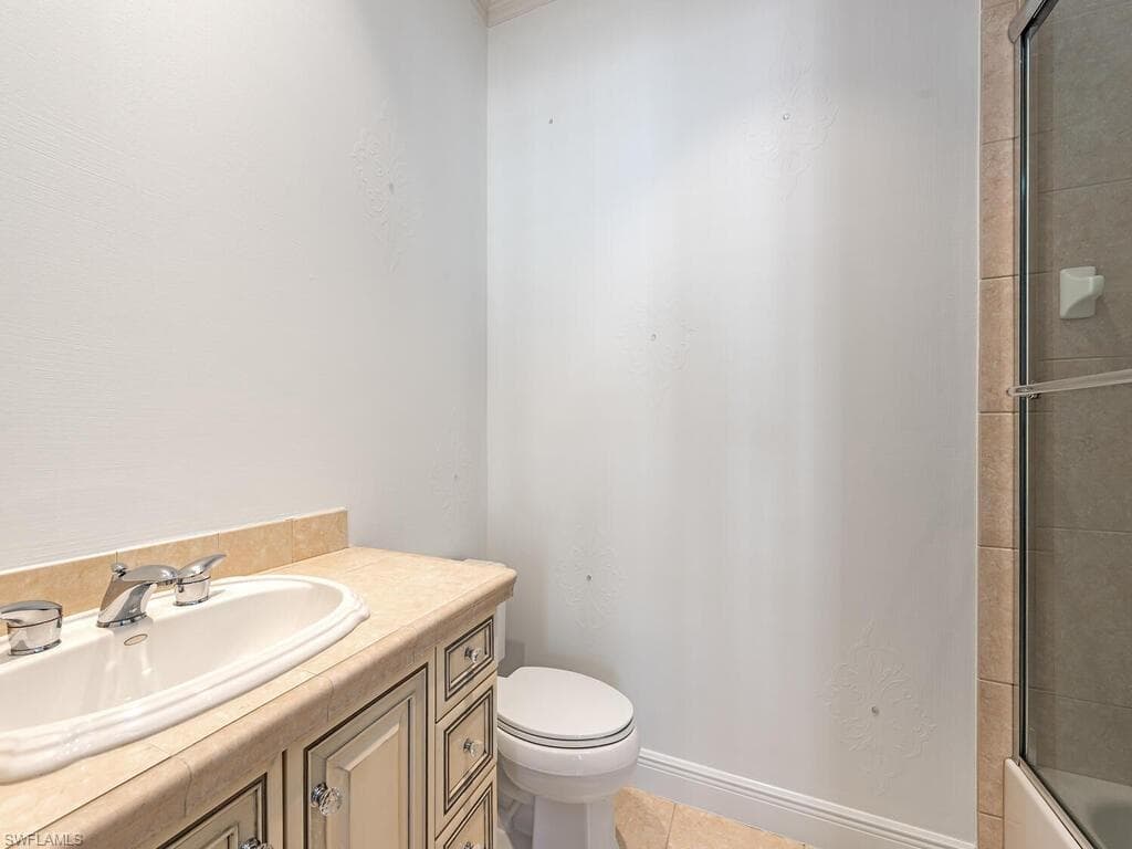 5030 Blauvelt Way 202, Naples, FL 34105-21