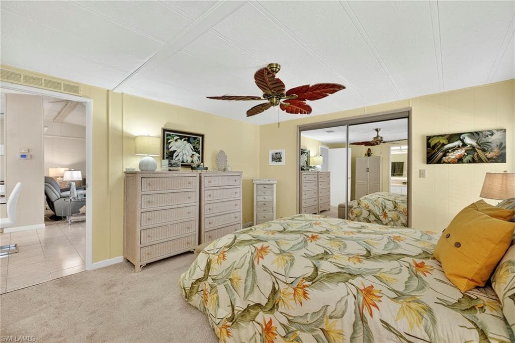 4 Oceans Blvd 4, Naples, FL 34104-16