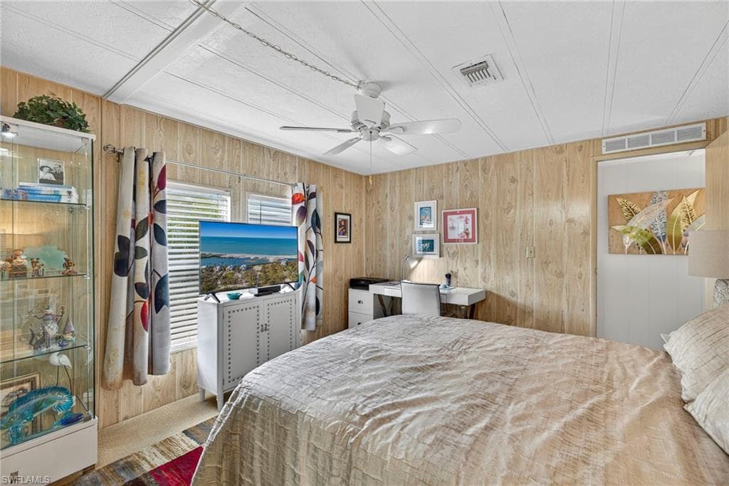 4 Oceans Blvd 4, Naples, FL 34104-21