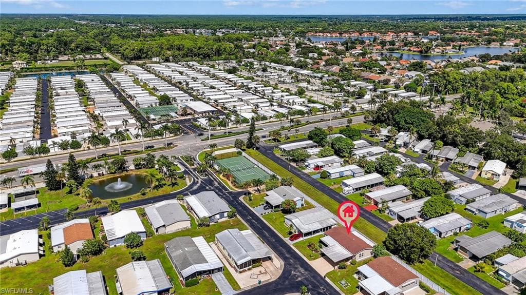 4 Oceans Blvd 4, Naples, FL 34104-29