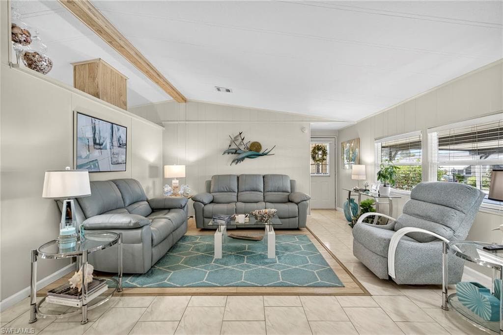 4 Oceans Blvd 4, Naples, FL 34104-7