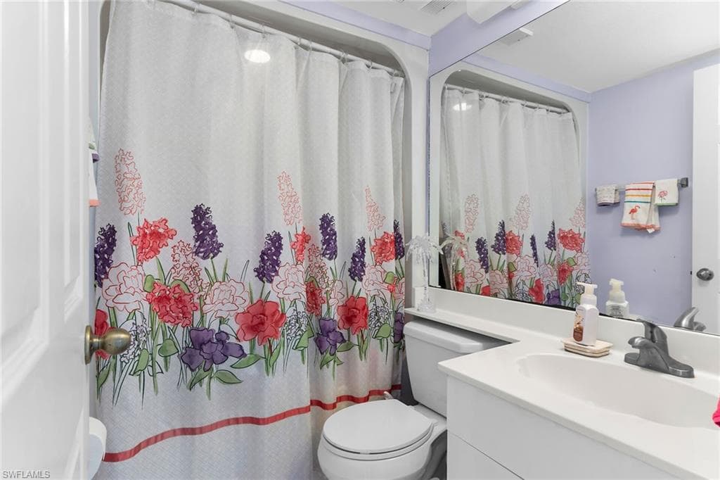 409 Gabriel Cir 2207, Naples, FL 34104-19