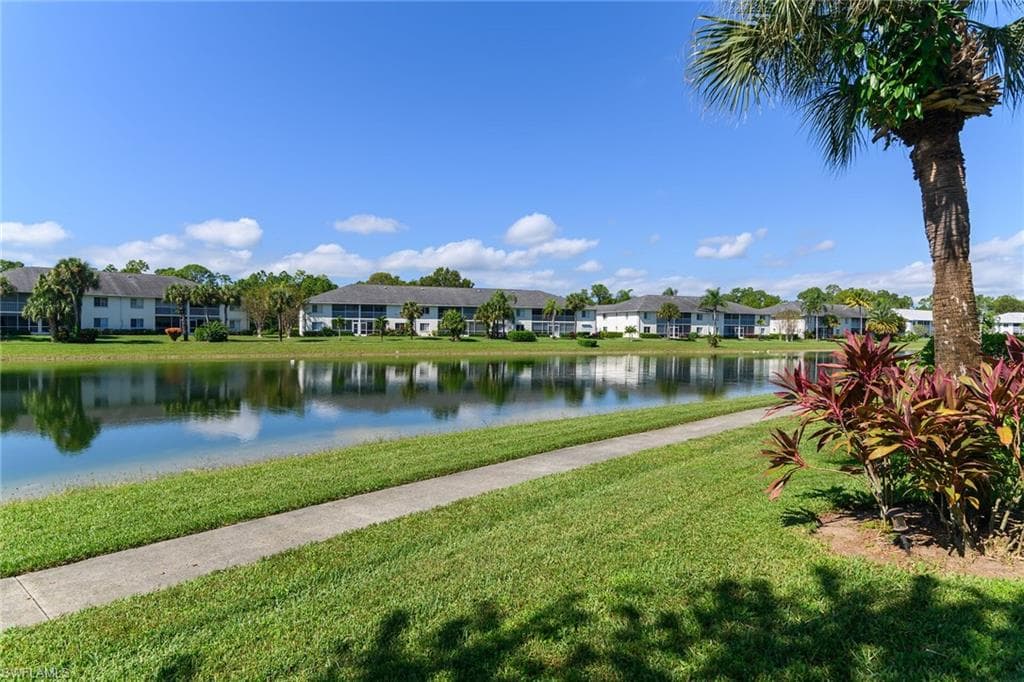 409 Gabriel Cir 2207, Naples, FL 34104-22