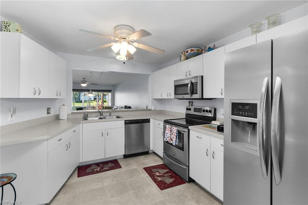 409 Gabriel Cir 2207, Naples, FL 34104-7