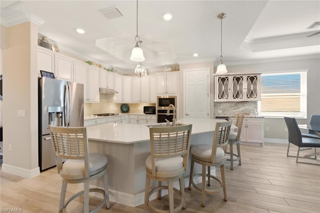 1823 Mustique St, Naples, FL 34120-8