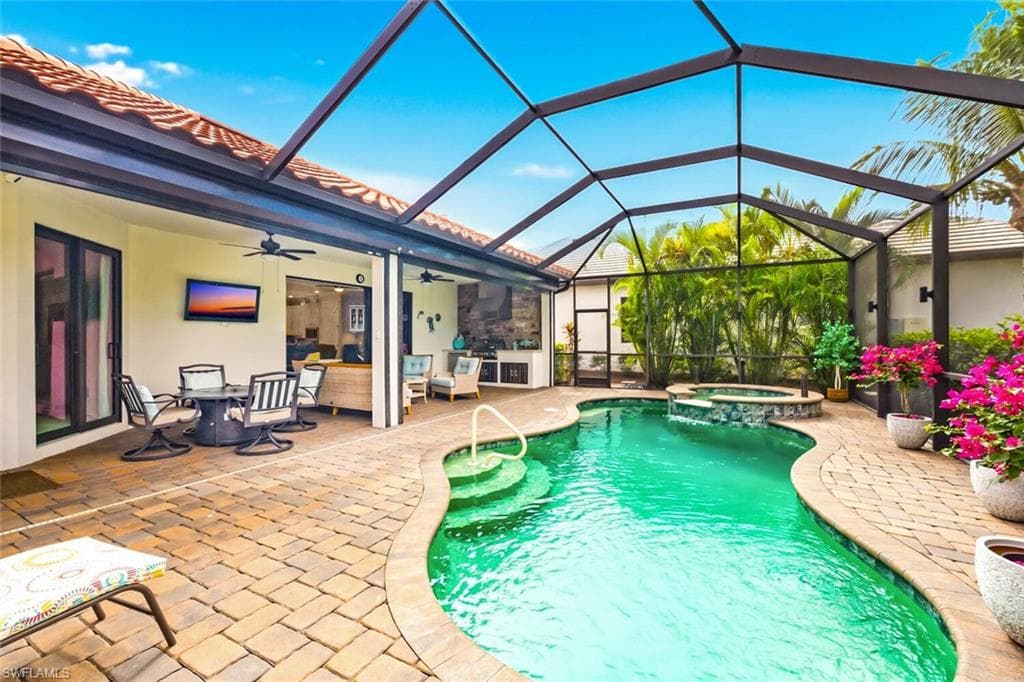 1823 Mustique St, Naples, FL 34120-28