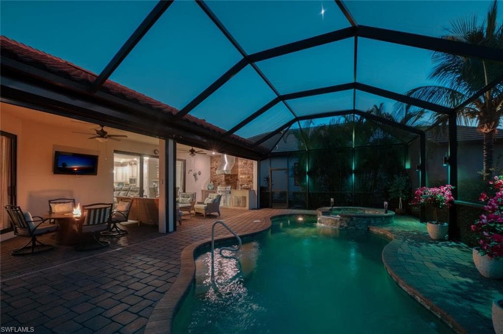 1823 Mustique St, Naples, FL 34120-39