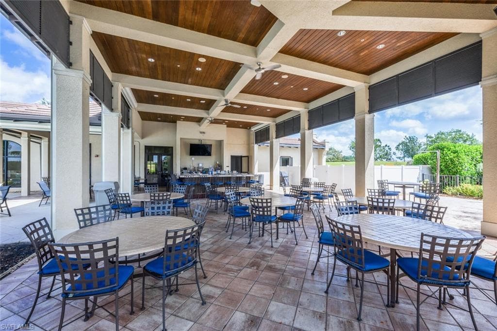 1823 Mustique St, Naples, FL 34120-45