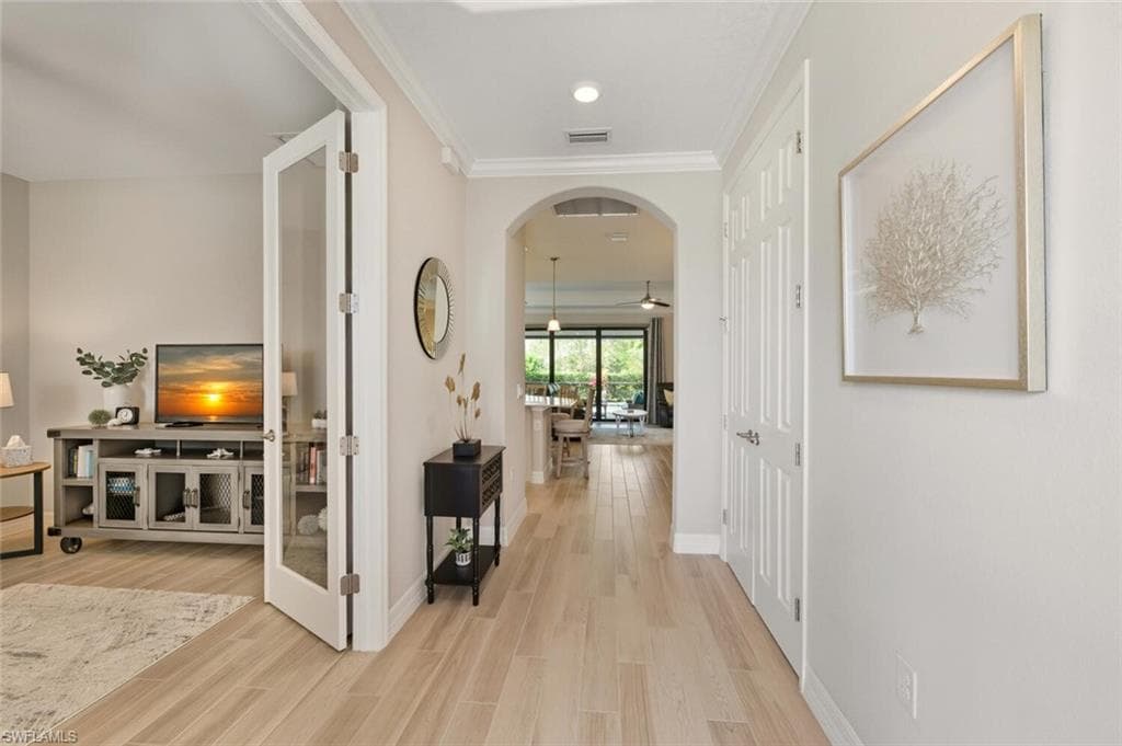 1823 Mustique St, Naples, FL 34120-3