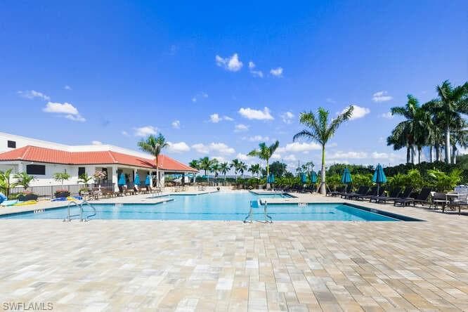 492 Veranda Way E103, Naples, FL 34104-36