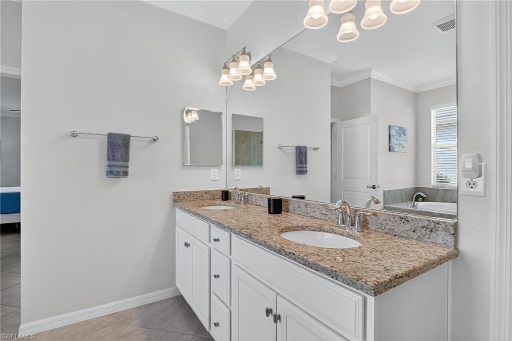 2130 Hamlin St, Naples, FL 34120-15