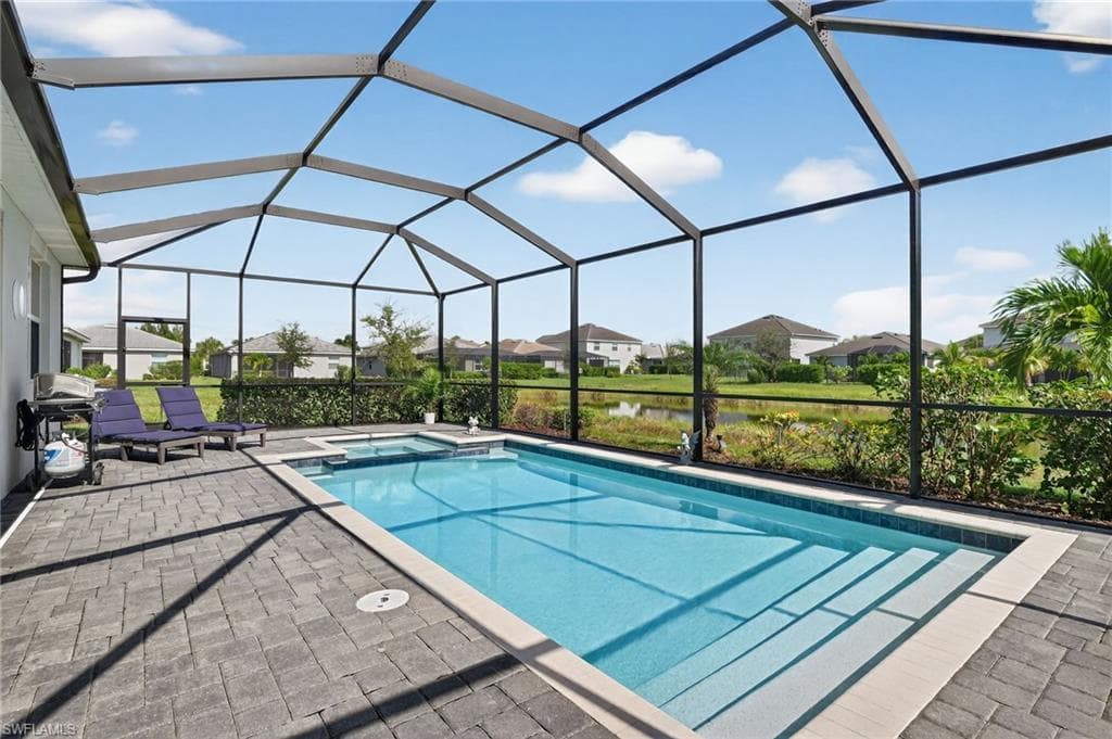 2130 Hamlin St, Naples, FL 34120-17