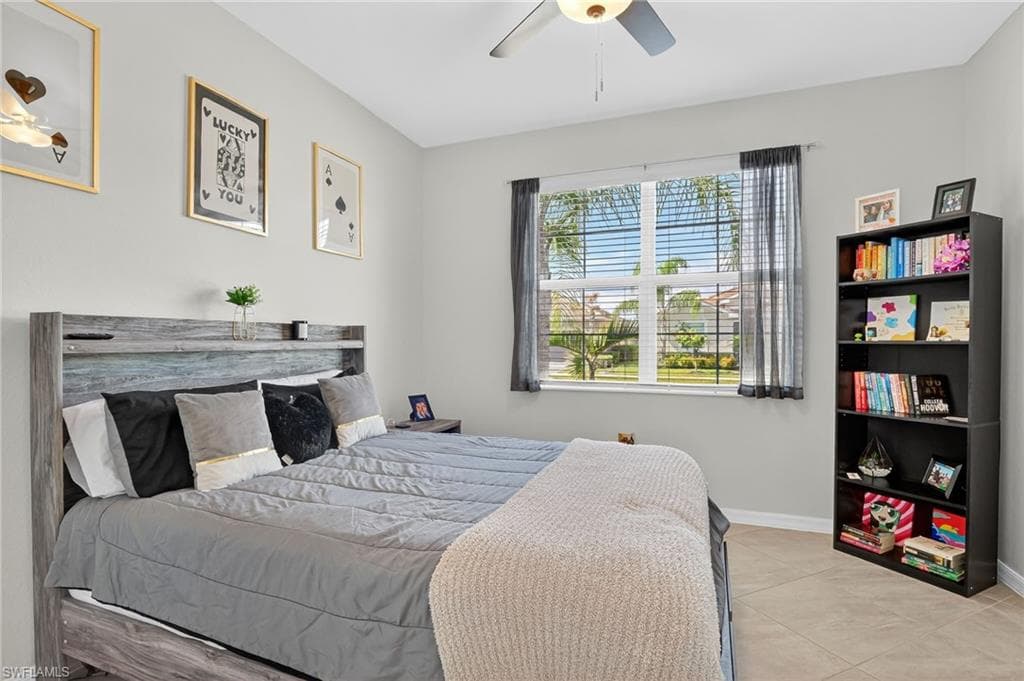 2130 Hamlin St, Naples, FL 34120-18