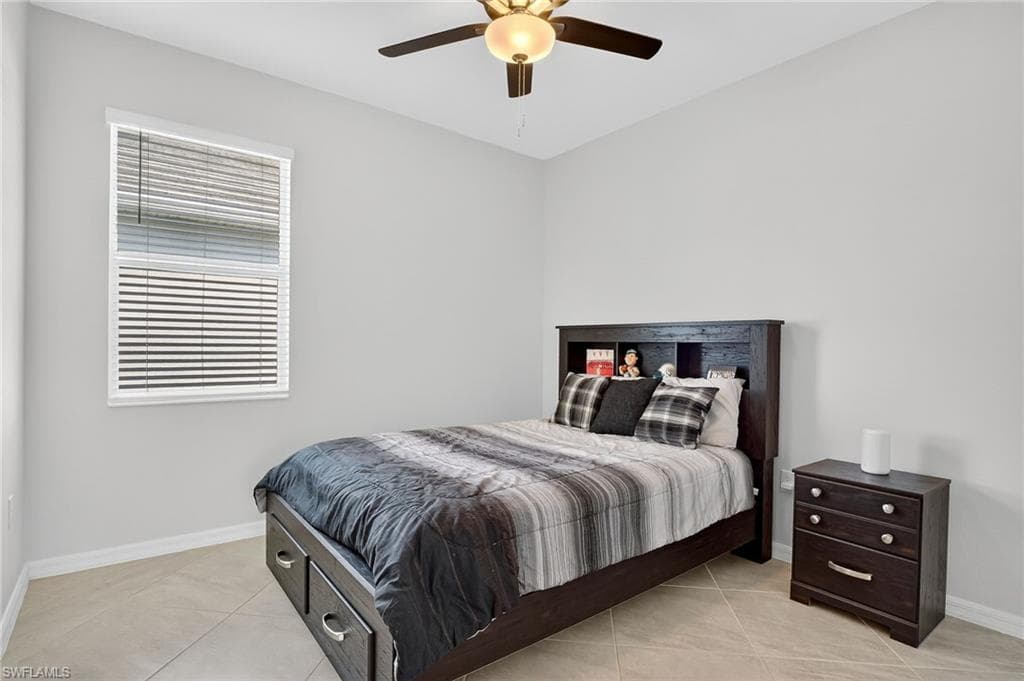 2130 Hamlin St, Naples, FL 34120-20