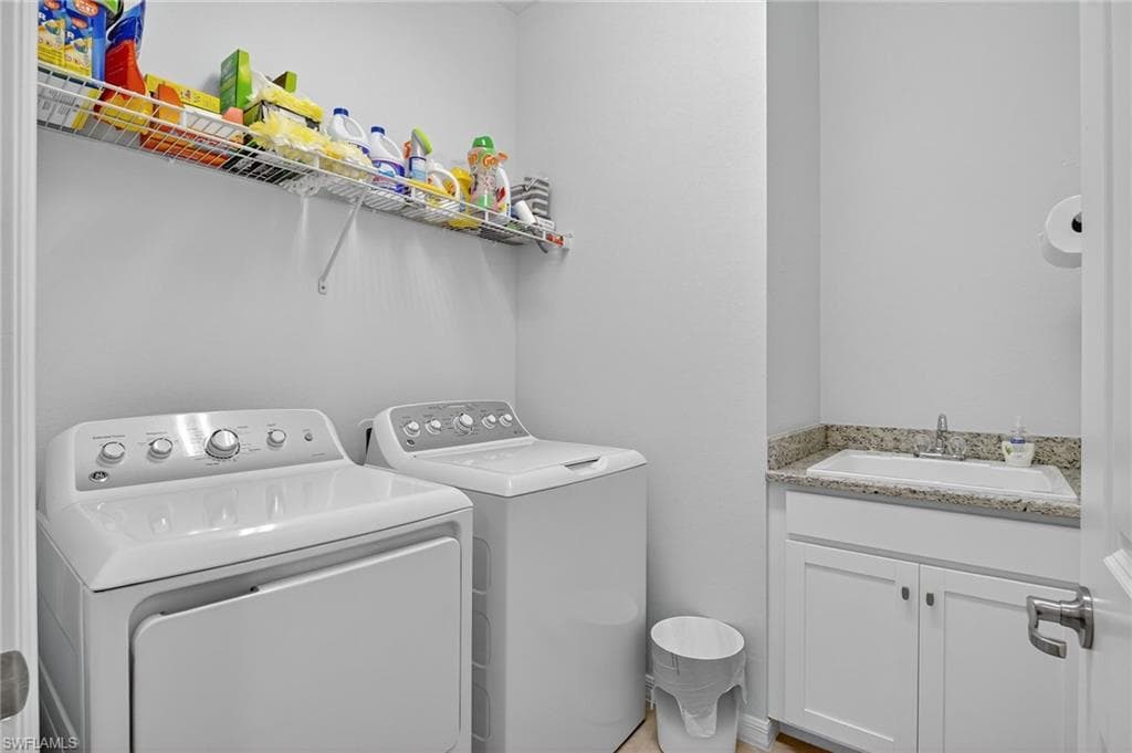 2130 Hamlin St, Naples, FL 34120-25